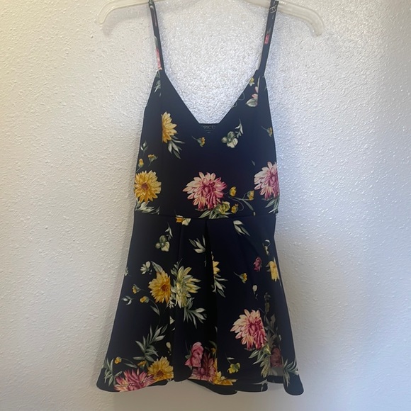 Shop Priceless Floral Skirt Romper - Picture 2 of 2